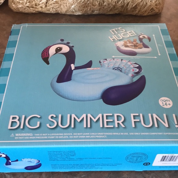 Pretty Peacock huge inflatable water craft - Picture 8 of 8